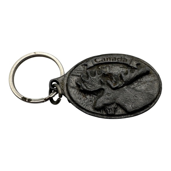 Accessories - Vintage Pewter Canada Moose Keychain – Oval 2” Souvenir